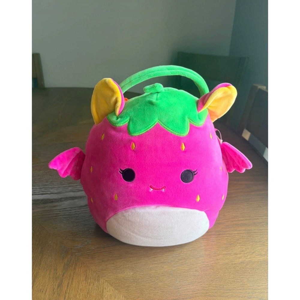 Squishmallows Calynda Strawberry Bat Plush Treat Bucket Pink Halloween Bag